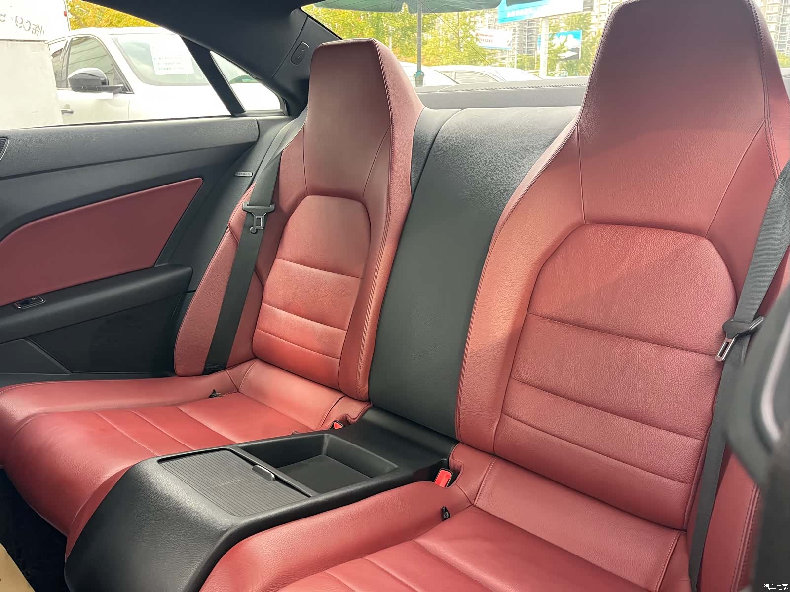Mercedes-Benz E-Class, 2010 6