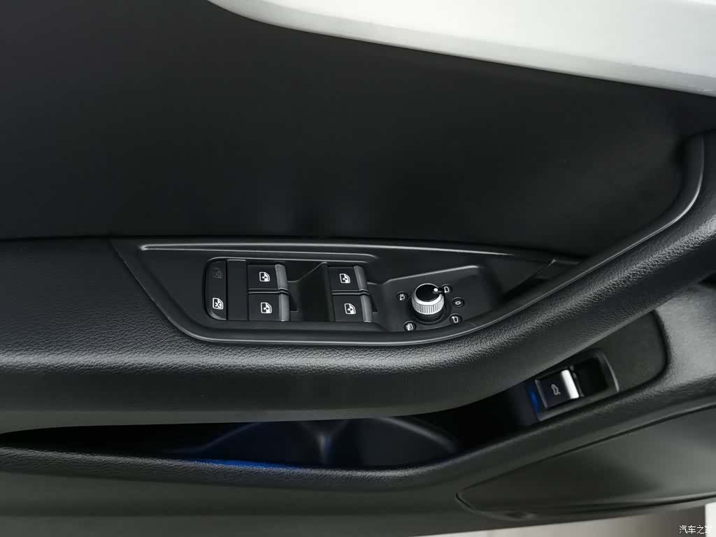 Audi A4L, 2021 9