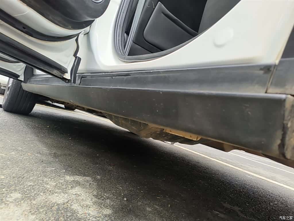 DongFeng AX7, 2018 22