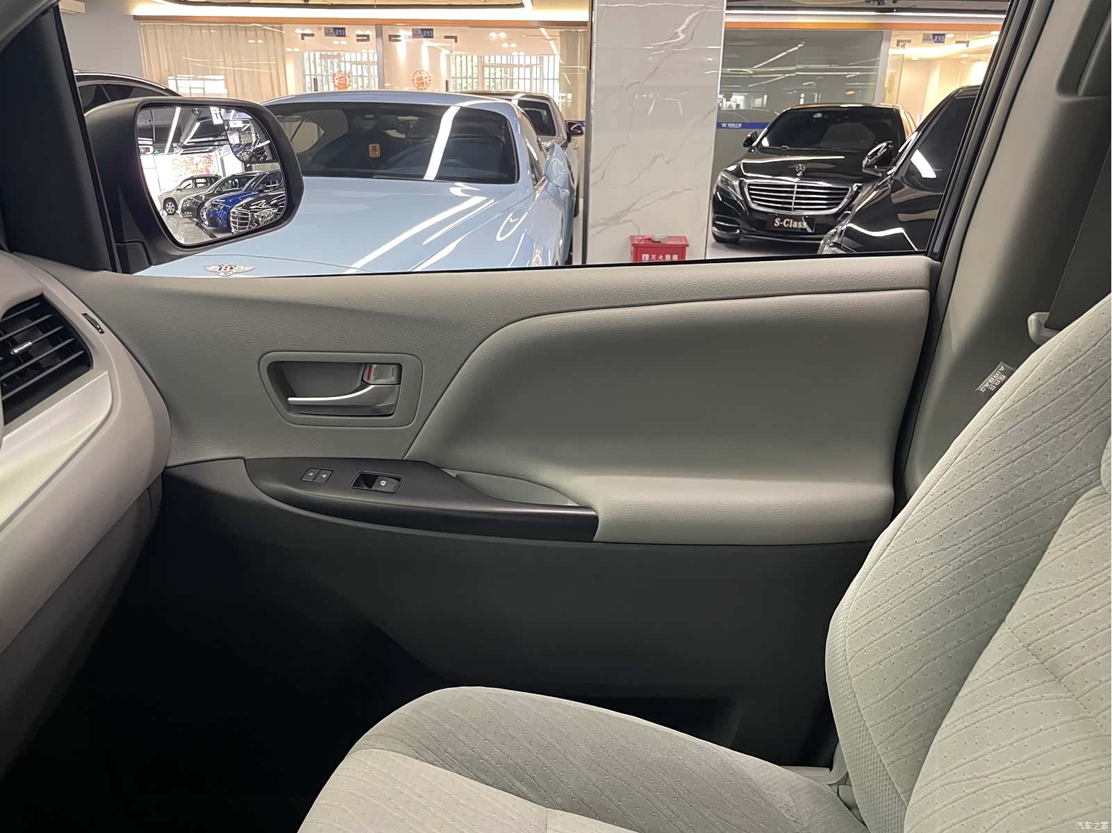 Toyota Sienna, 2016 23