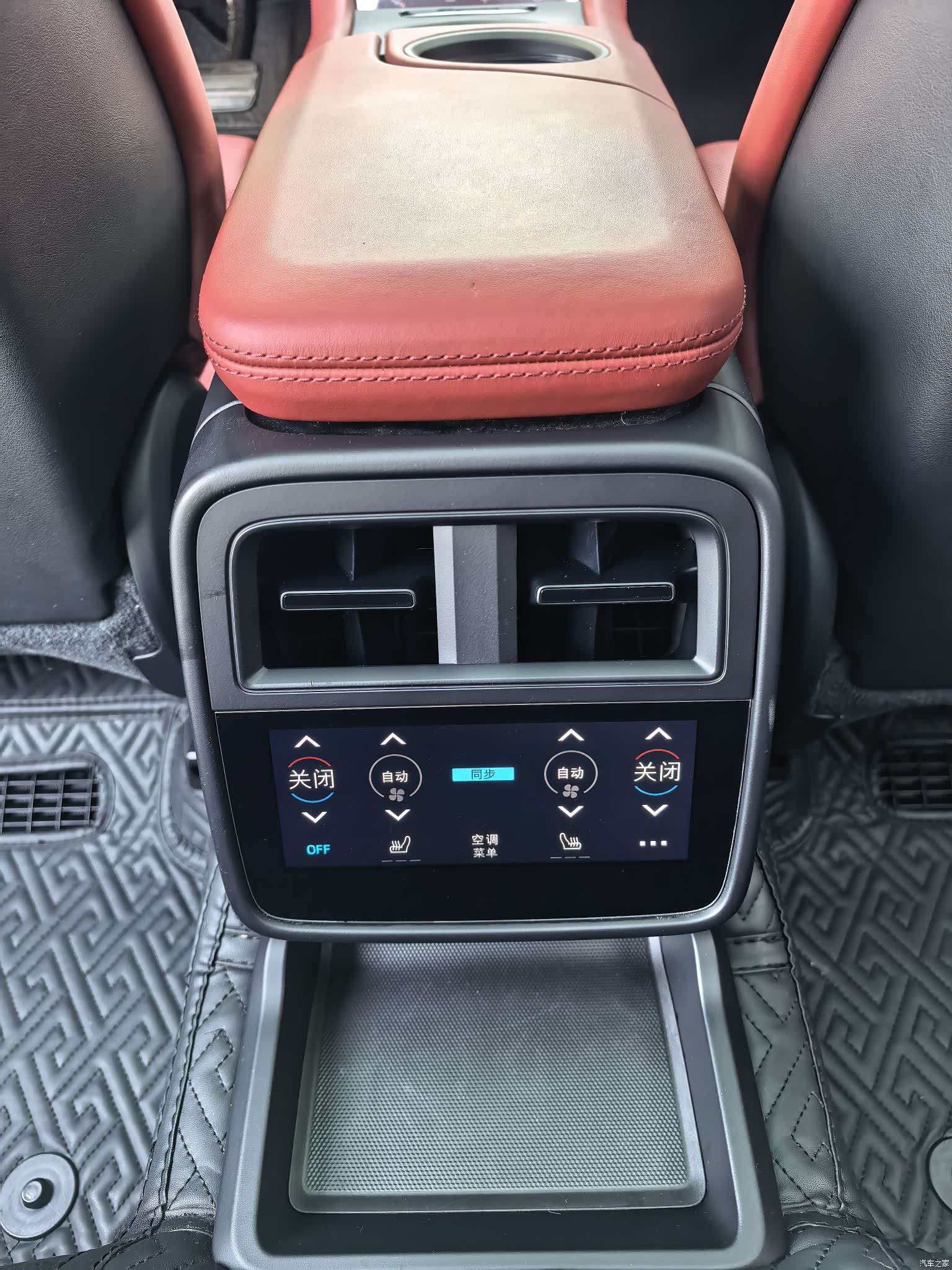 Porsche Taycan, 2023 42