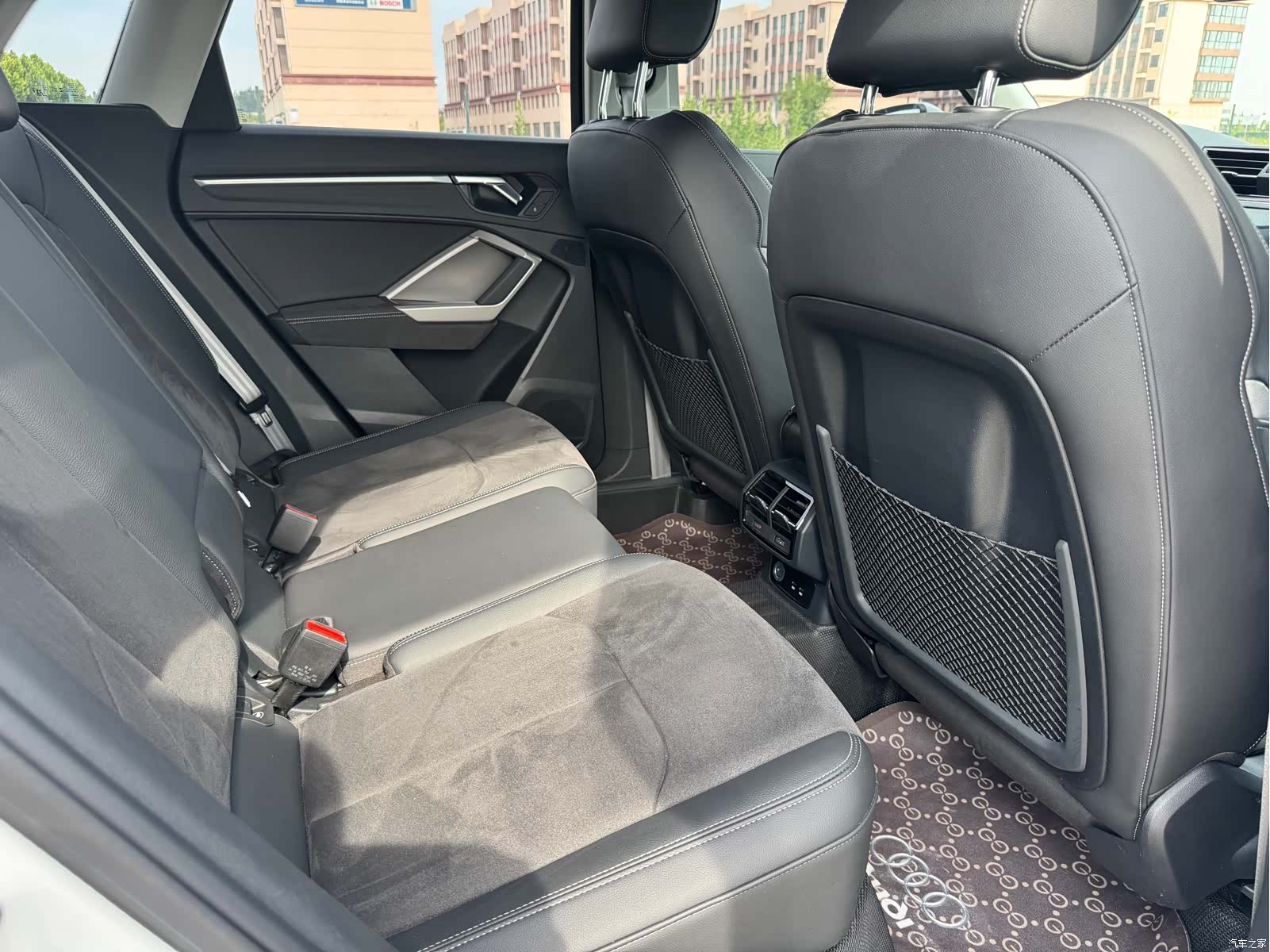 Audi Q3, 2023 16
