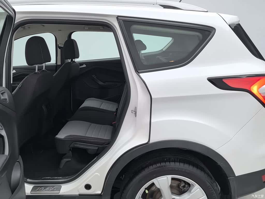 Ford Kuga, 2017 15