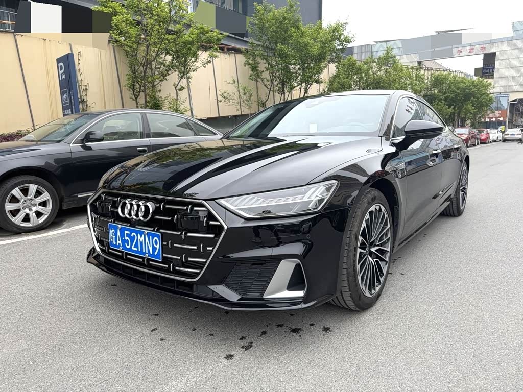 Audi A7L