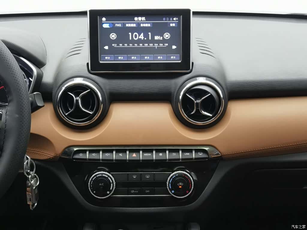 BAIC X35, 2017 12