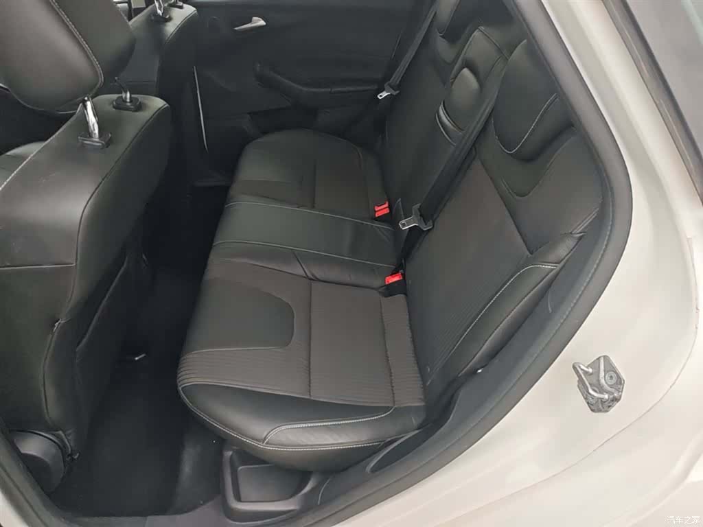 Ford Focus, 2015 17