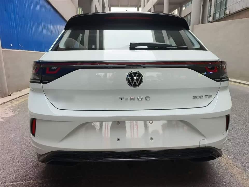 Volkswagen T-ROC exploring Songs