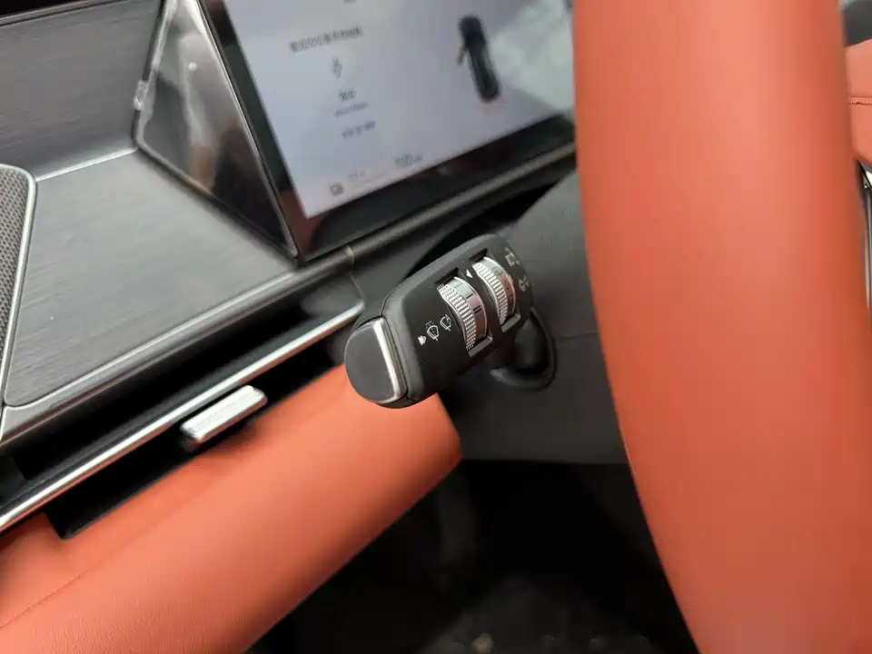 BYD Tang L