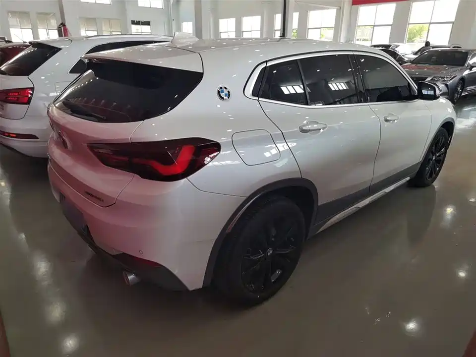 BMW X2