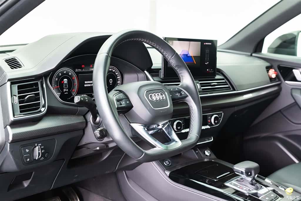 Audi Q5L, 2025 18