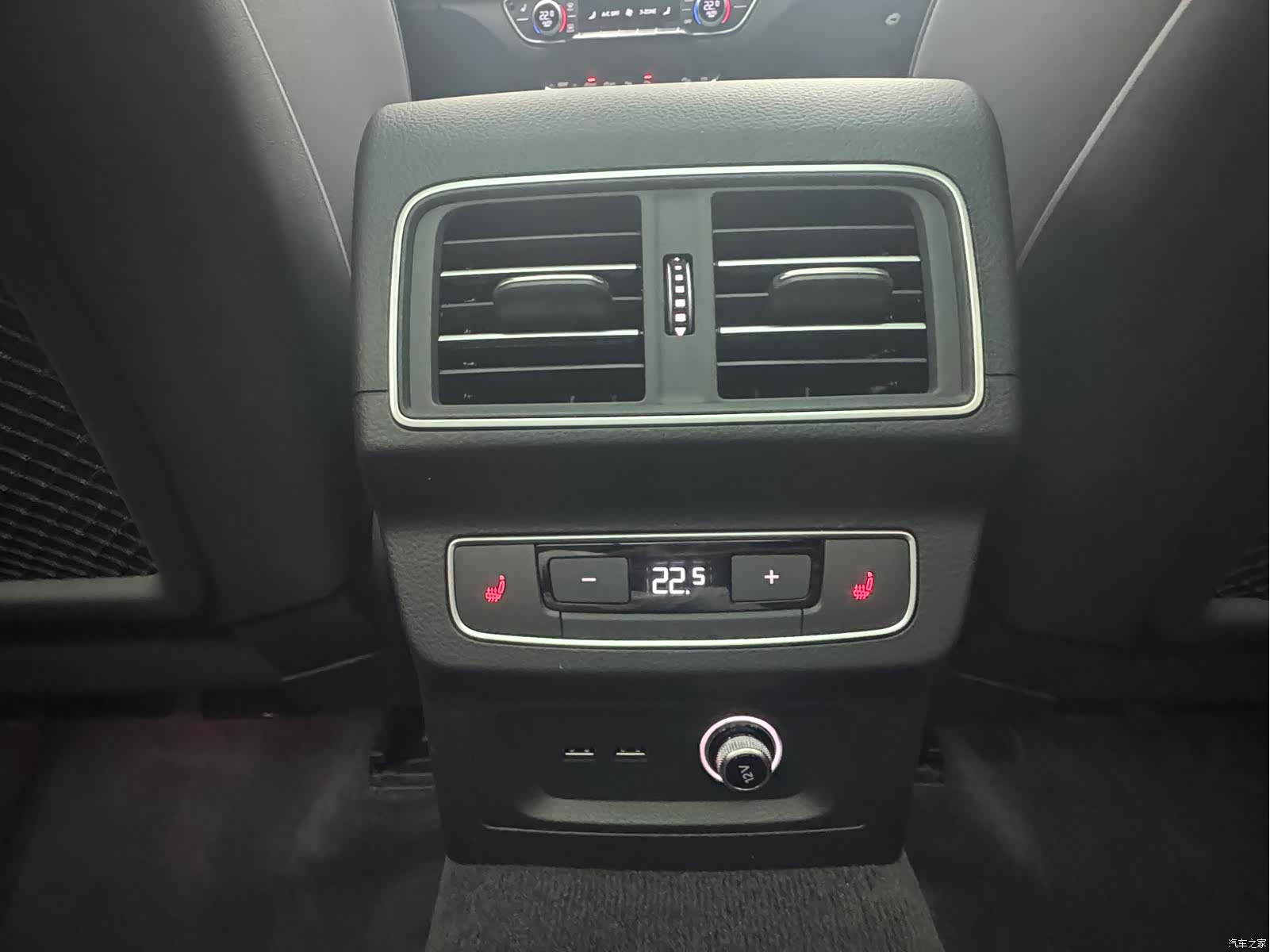 Audi Q5L, 2025 14