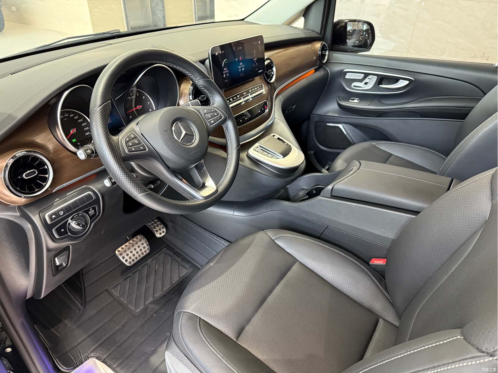 Mercedes-Benz V-Class, 2021 все фото