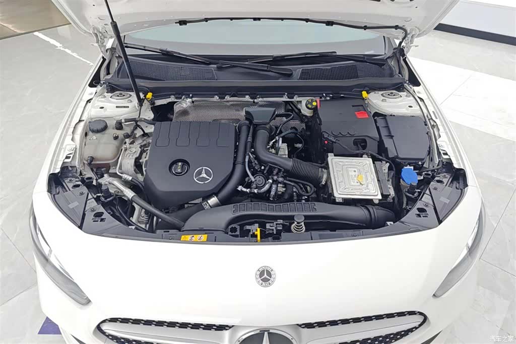 Mercedes-Benz A-Class, 2021 10
