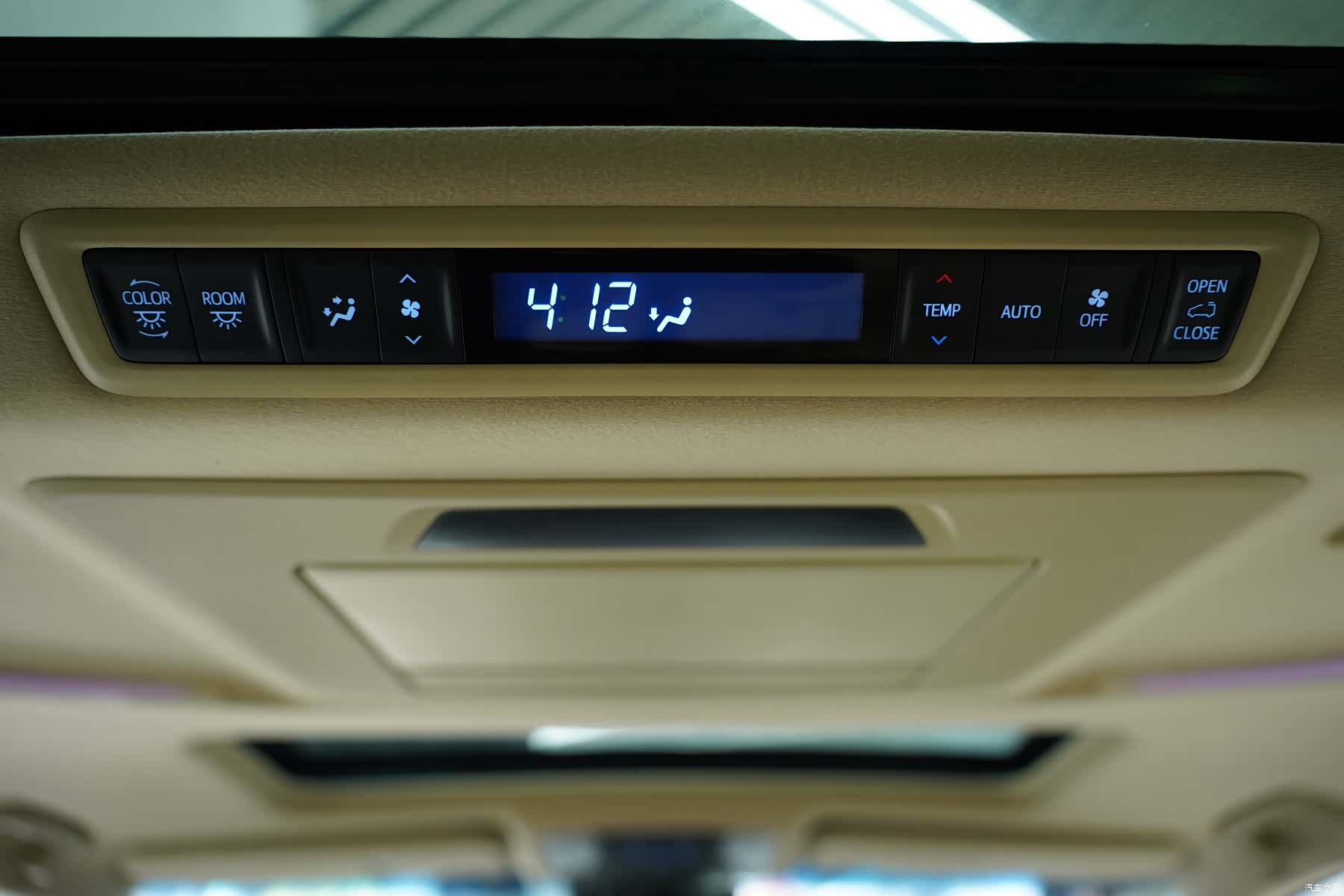 Toyota Vellfire, 2020 15