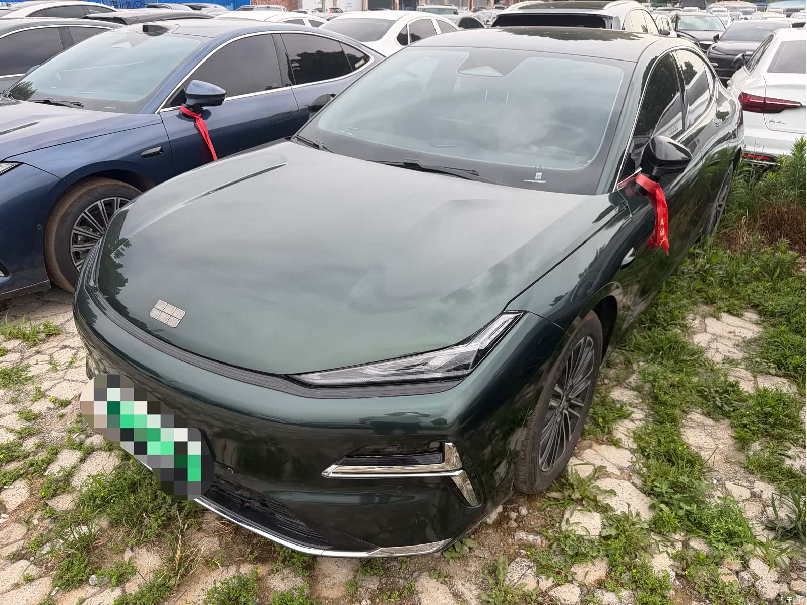 Geely 8, 2025 1