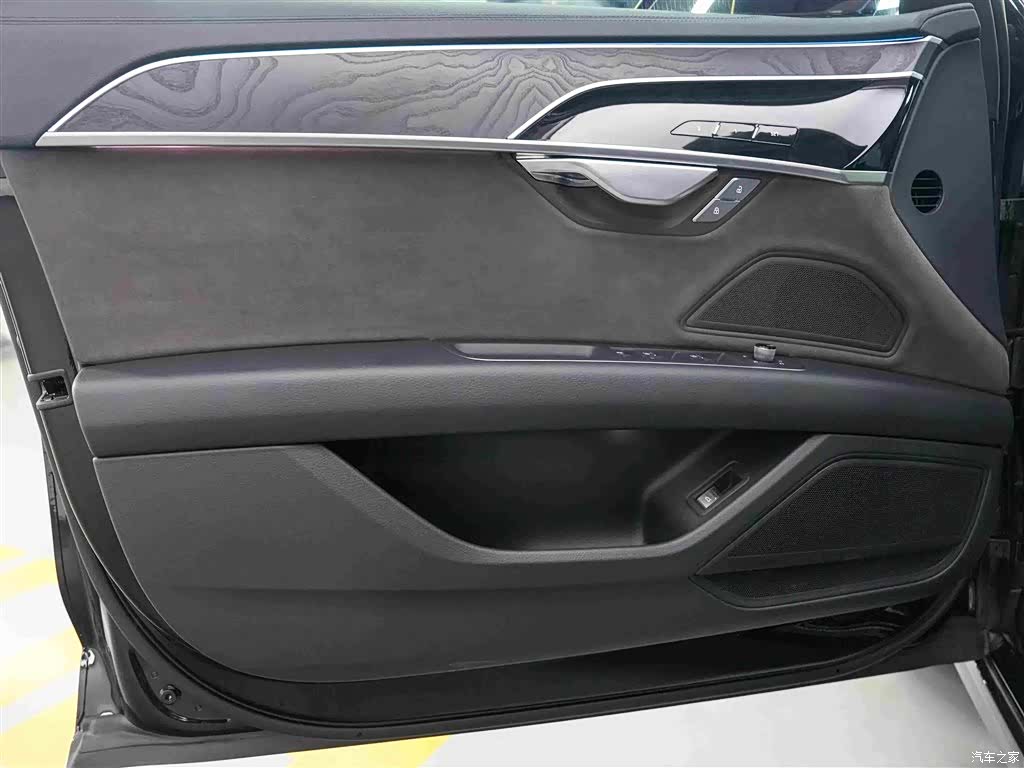 Audi A8L, 2025 9