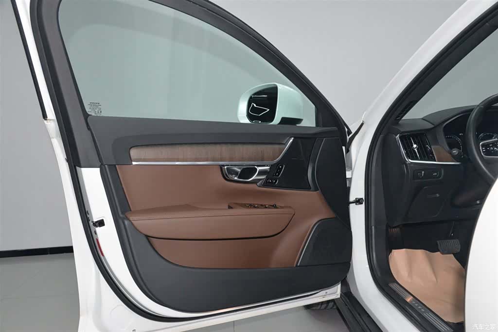 Volvo V90, 2023 все фото