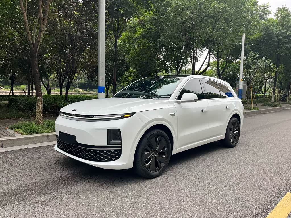 Li Auto L6