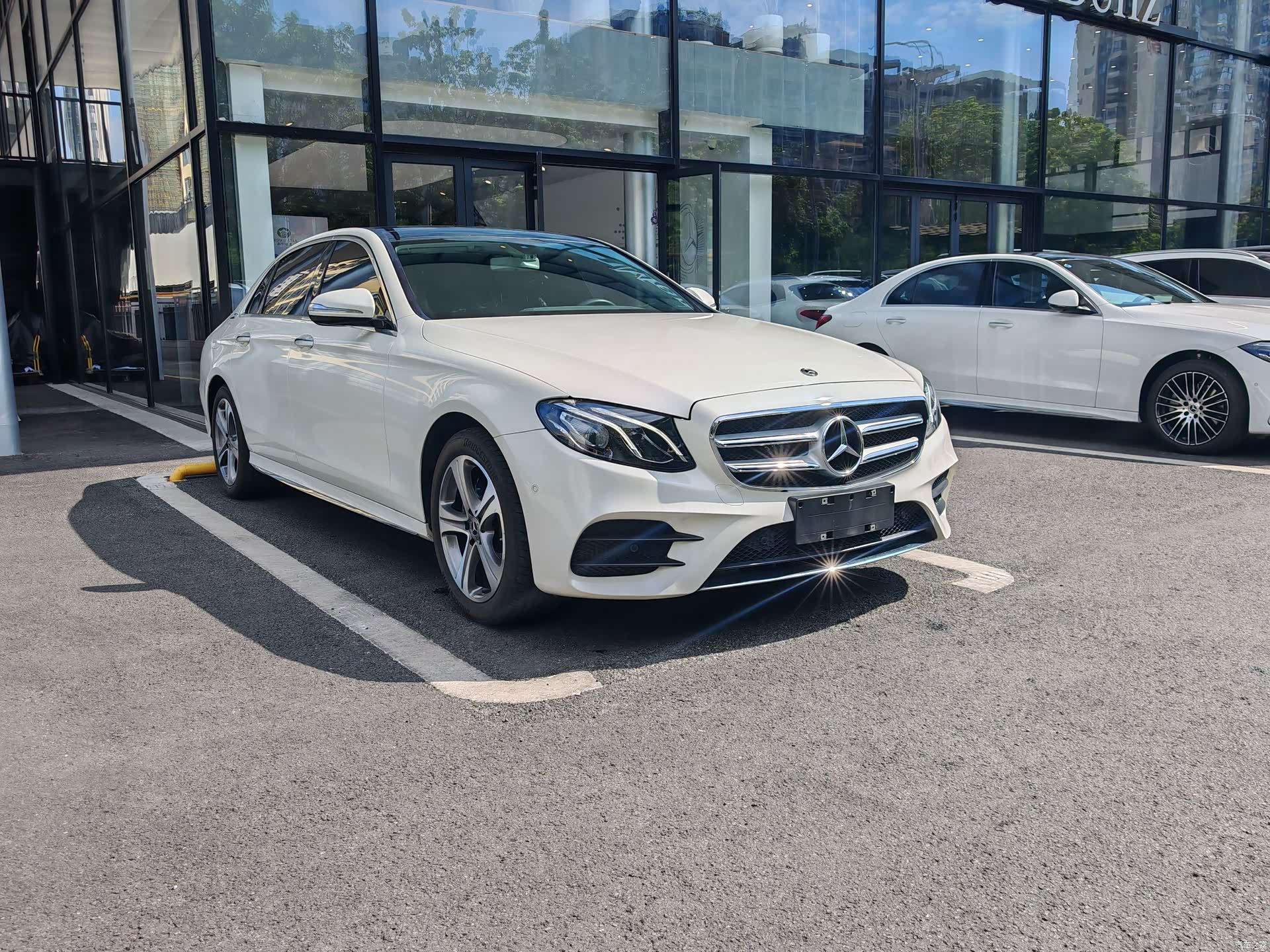 Mercedes-Benz E-Class, 2020 3