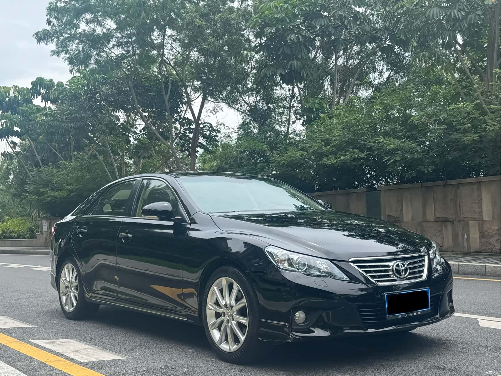 Toyota 2.5V, 2012 3