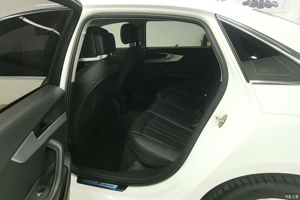 Audi A4L, 2020 11