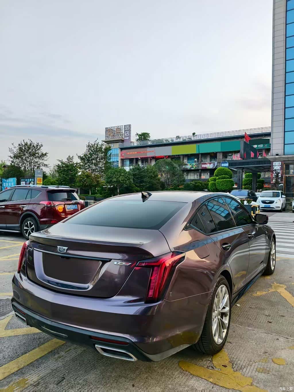 Cadillac CT5, 2024 все фото