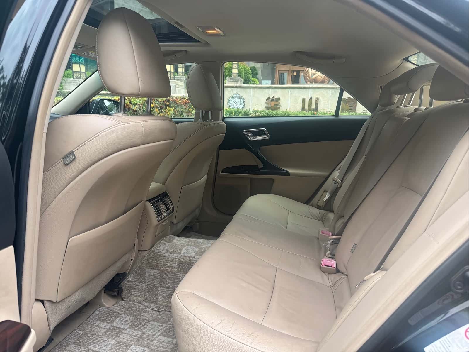 Toyota 2.5V, 2012 9