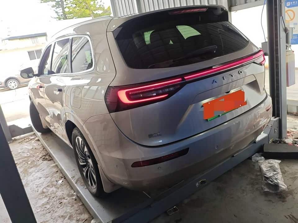 AITO Ask the world M7