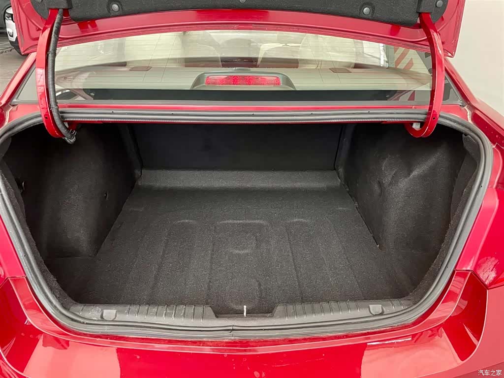 Chevrolet SE, 2015 15