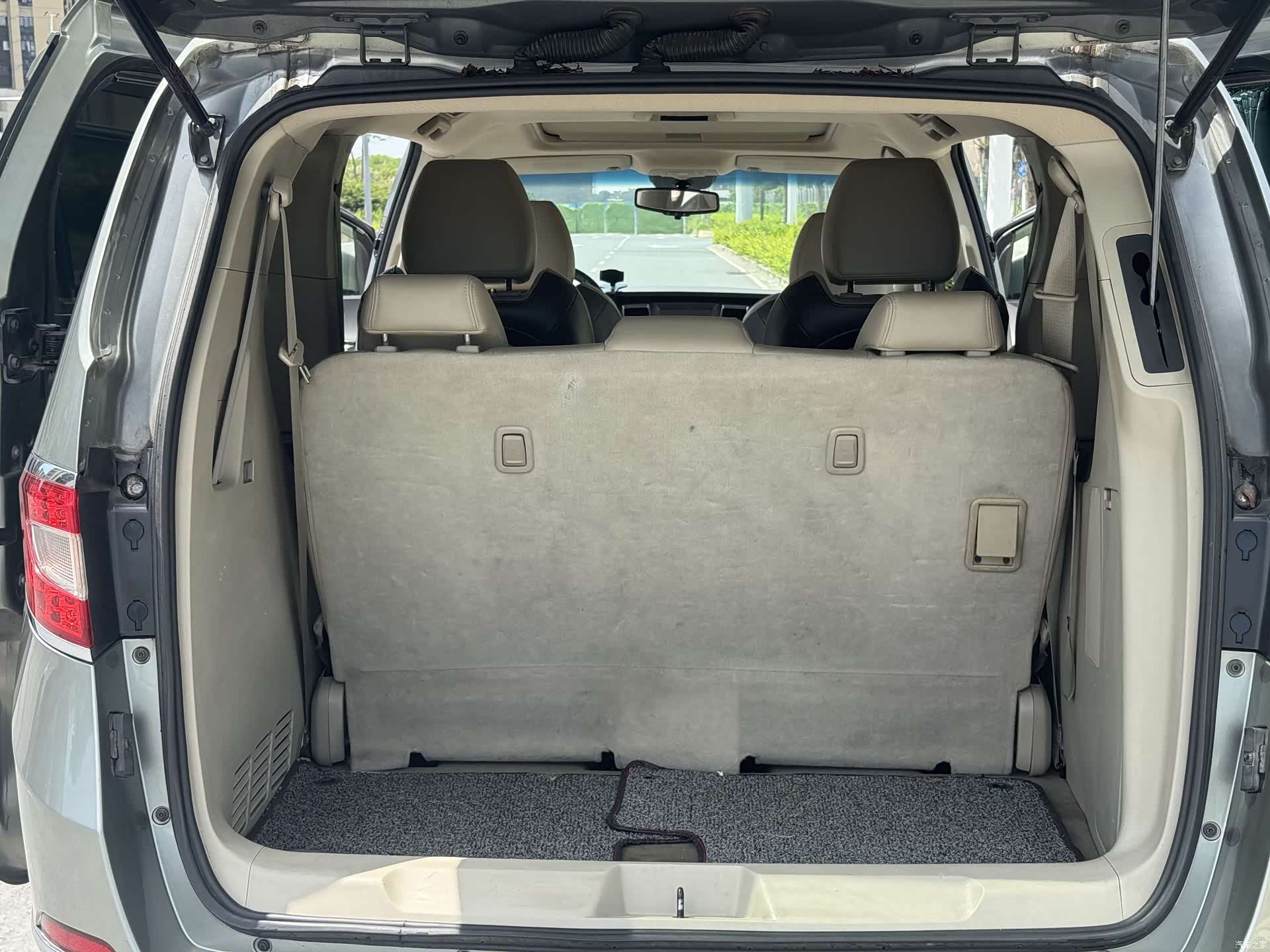 Buick GL8, 2012 28