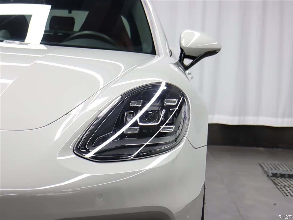 Porsche Panamera, 2018 все фото