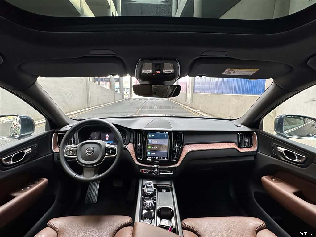Volvo XC60, 2025 11