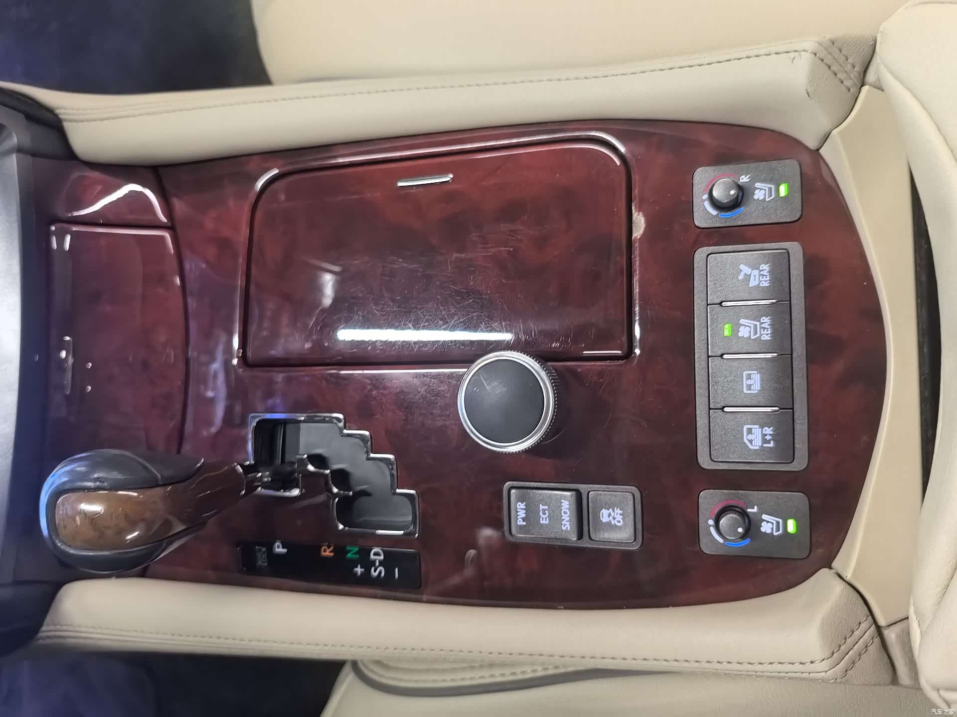 Lexus LS, 2007 7