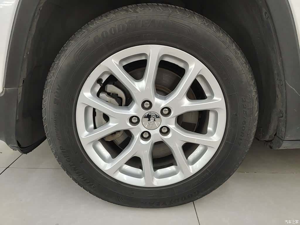 Jeep Cherokee, 2016 23