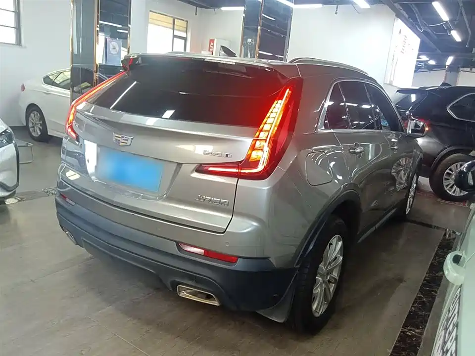Cadillac XT4