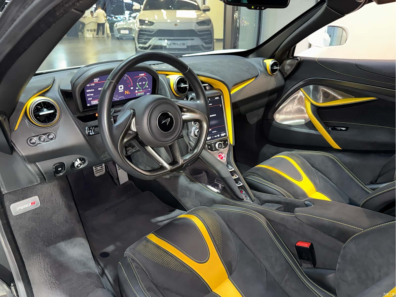 McLaren 720S, 2020 9
