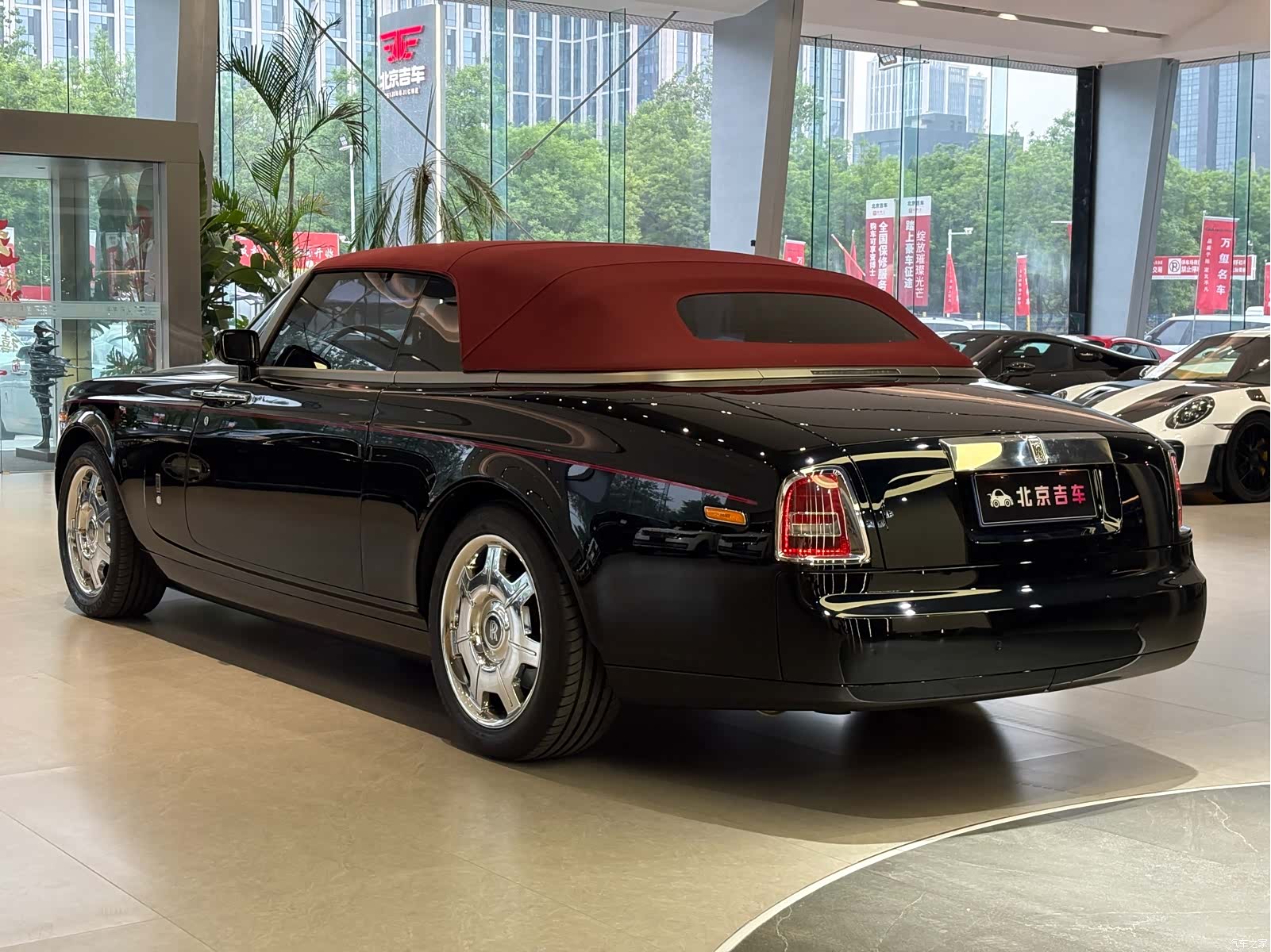 Rolls-Royce Phantom, 2009 6