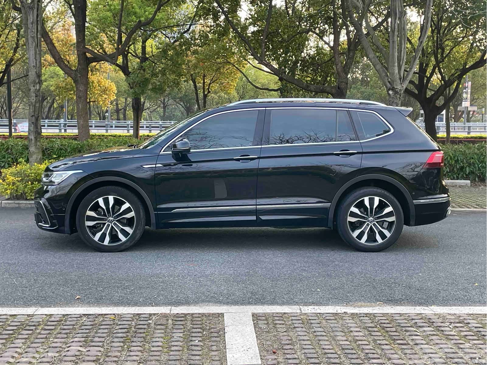 Volkswagen Tiguan L, 2022 10
