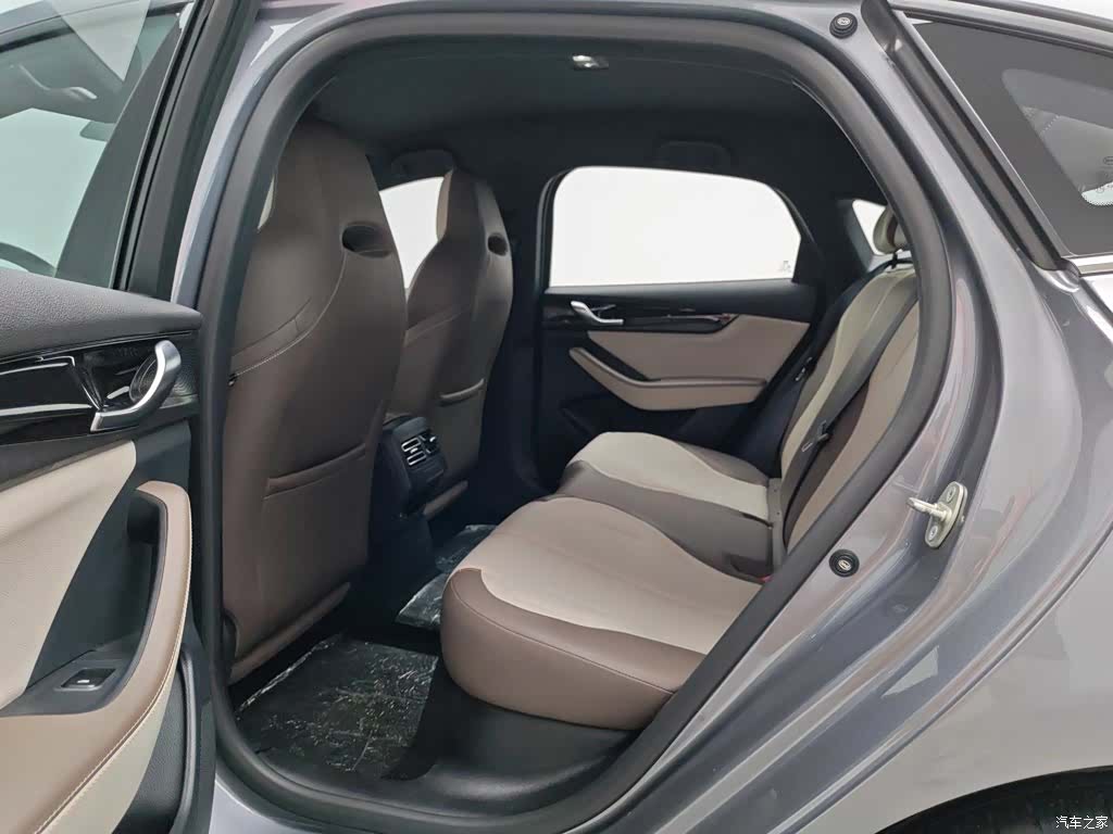 BYD Qin, 2023 15