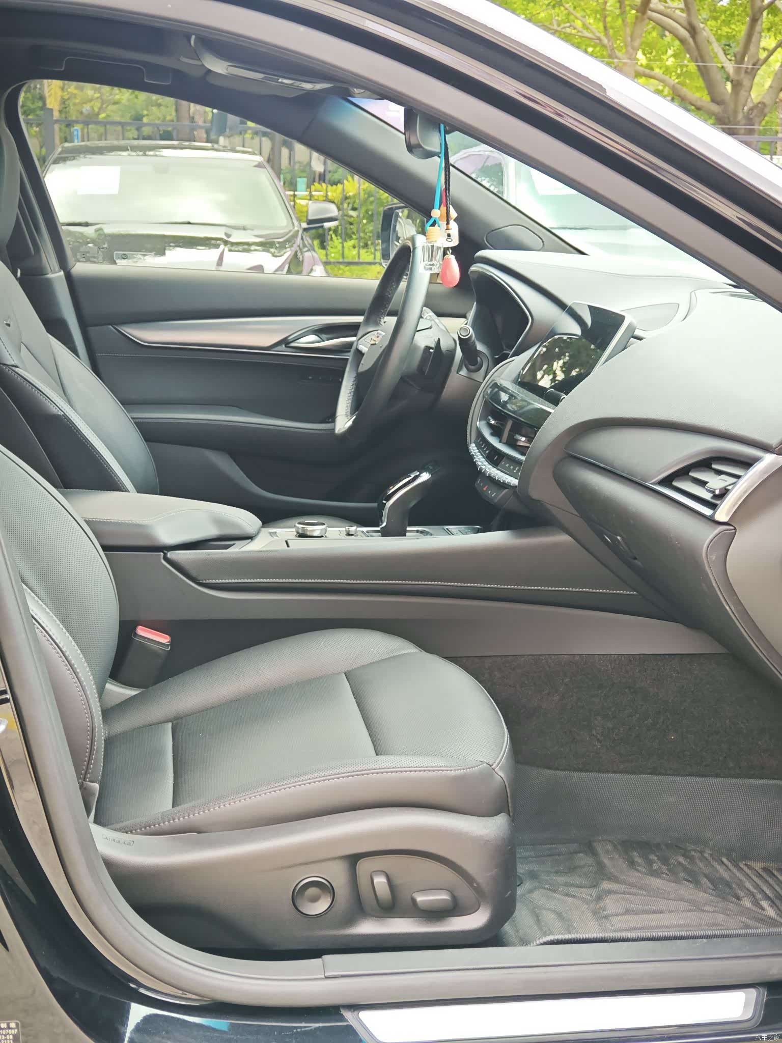 Cadillac CT5, 2023 13