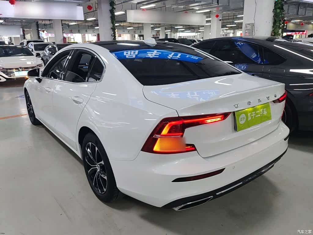 Volvo S60, 2021 все фото