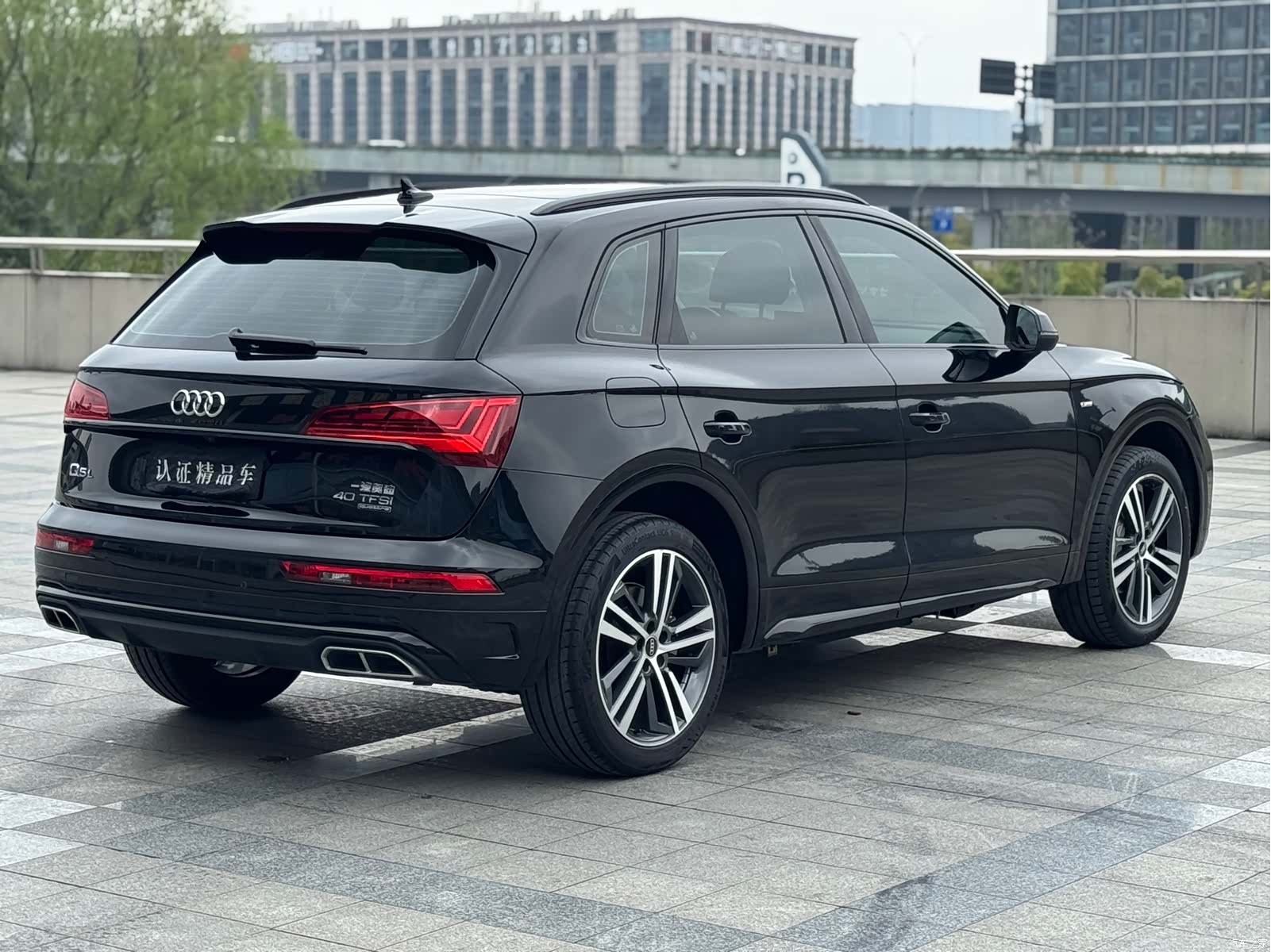 Audi Q5L, 2022 все фото