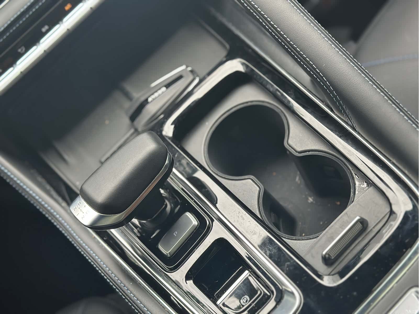 Geely Preface, 2026 18