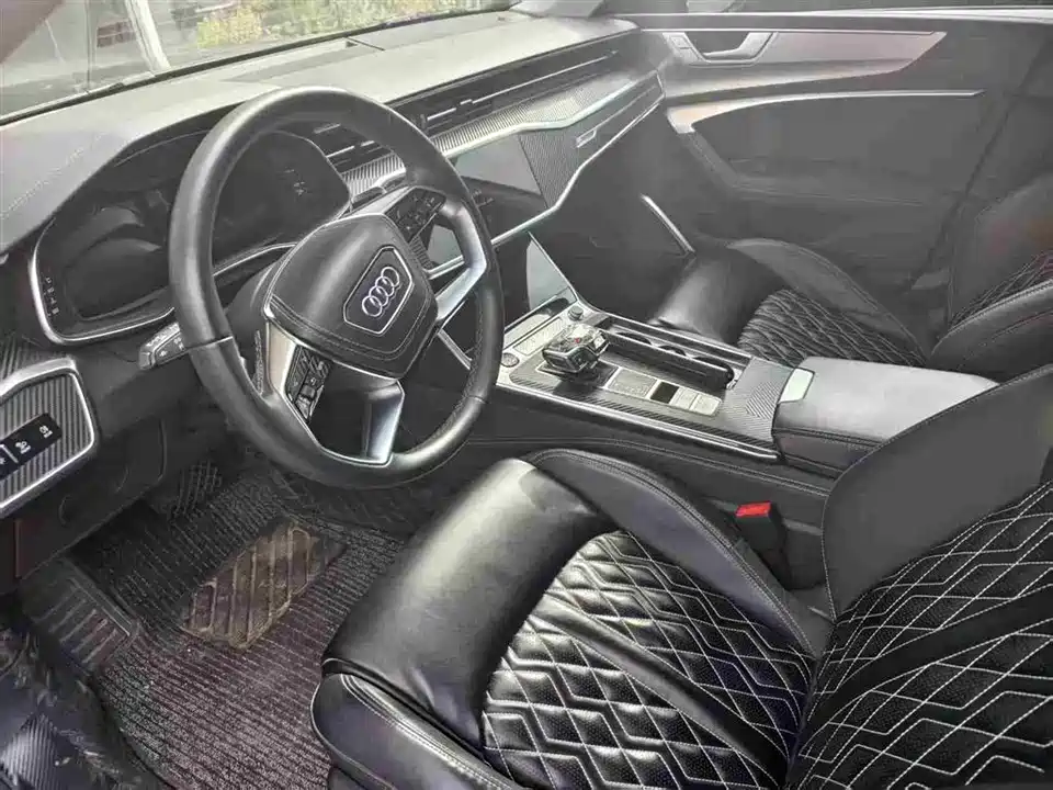 Audi A7L