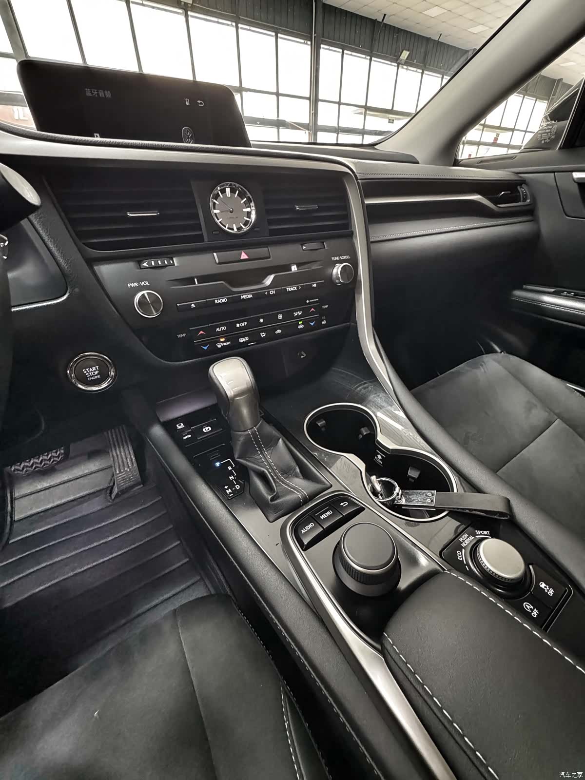 Lexus RX, 2017 8