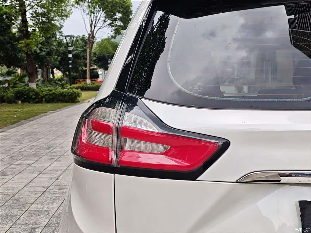 Ford Edge, 2020 11