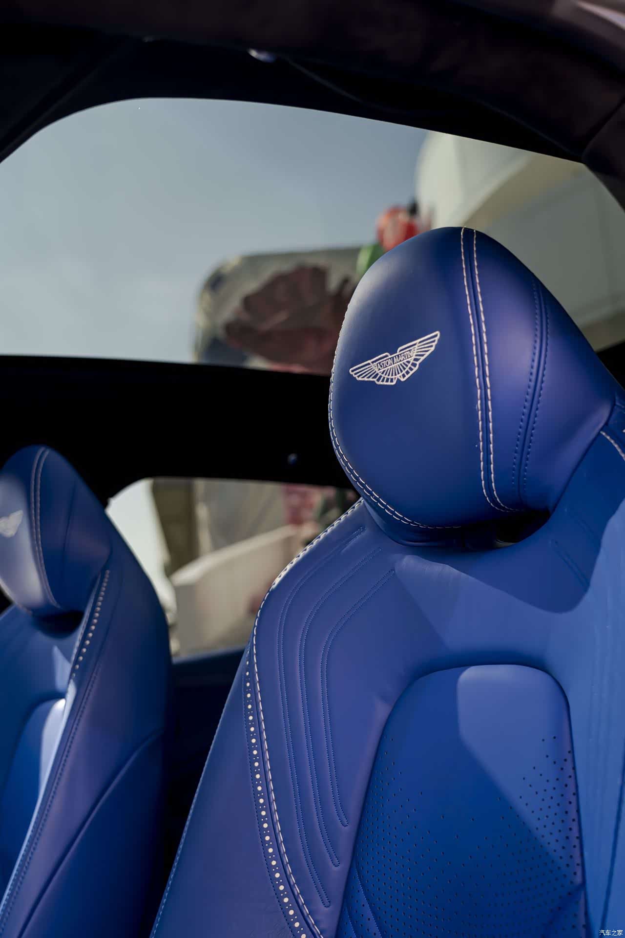 Aston Martin DBX, 2021 12