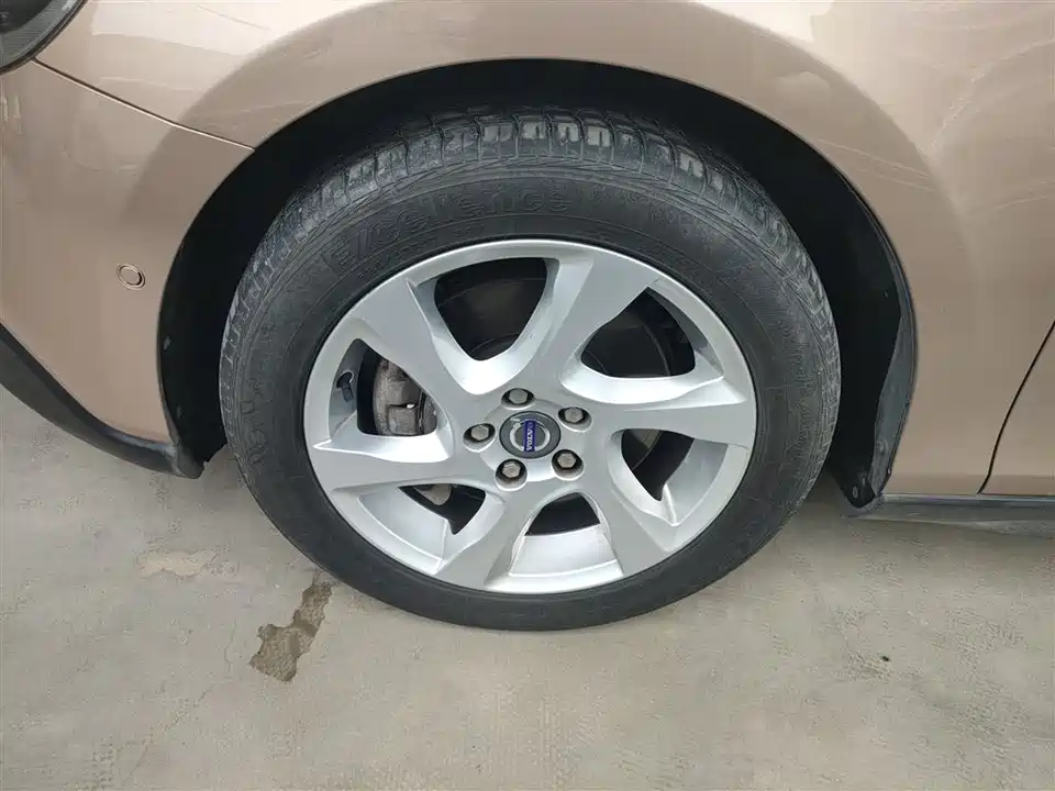 Volvo V40 Volvo V40