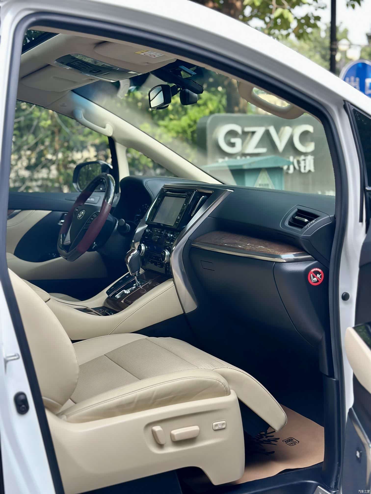 Toyota Alphard, 2017 23