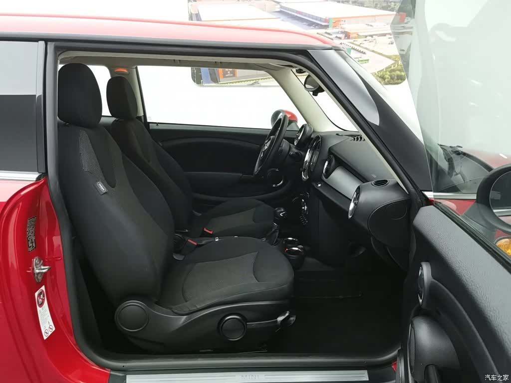 Mini ONE, 2013 23